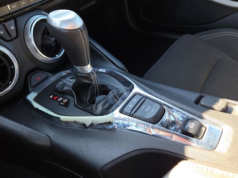 Used 2022 Chevrolet Camaro LT image 23