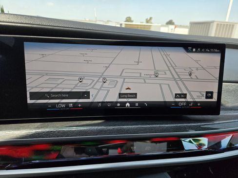 Used 2023 BMW 740i w/ Parking Assistance Package RWD image 9