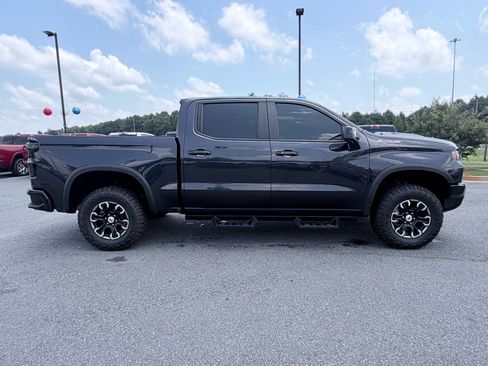 Used 2023 Chevrolet Silverado 1500 ZR2 w/ Technology Package AWD/4WD image 4