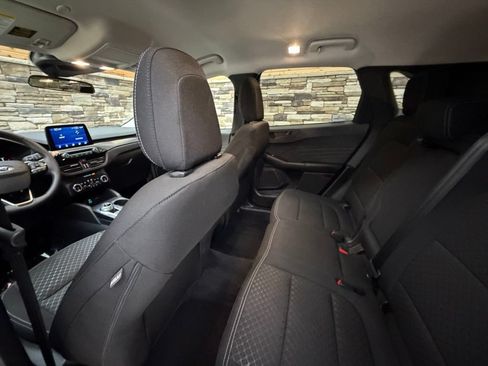 Used 2023 Ford Escape Active AWD/4WD image 27