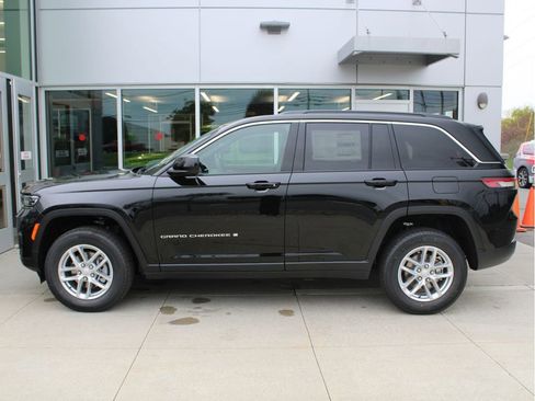 New 2025 Jeep Grand Cherokee Laredo X w/ Luxury Tech Group I image 5