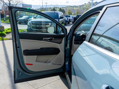 New 2026 Kia Sportage EX AWD/4WD image 16