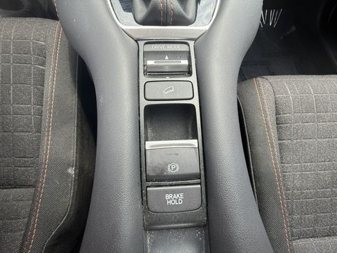 Used 2025 Honda HR-V Sport image 15