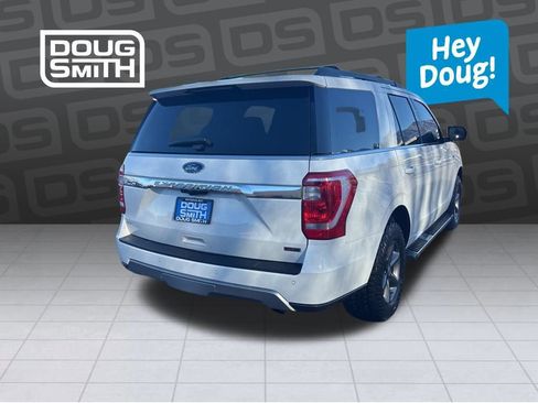 Used 2021 Ford Expedition XLT image 5