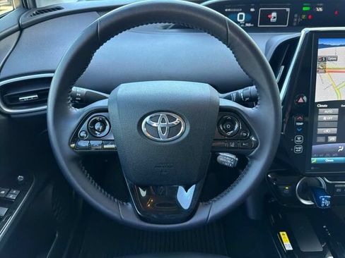 Used 2022 Toyota Prius Prime XLE FWD image 18