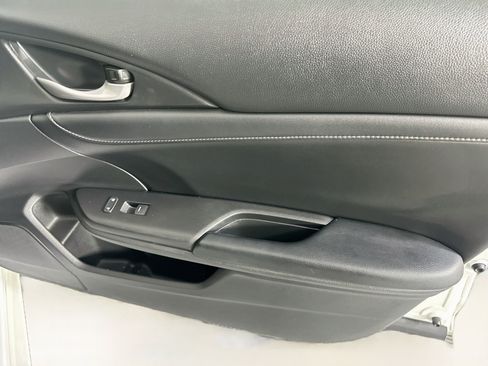 Used 2021 Honda Insight Touring image 31