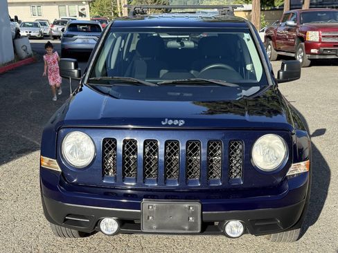 Used 2012 Jeep Patriot Sport FWD image 7