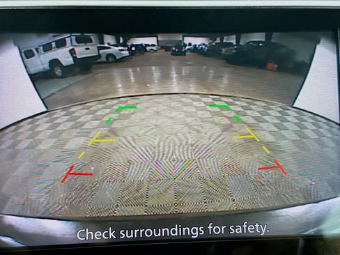 Used 2019 Nissan Kicks SV image 18