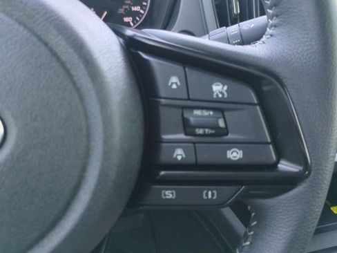 Used 2025 Subaru Forester Premium AWD/4WD image 30