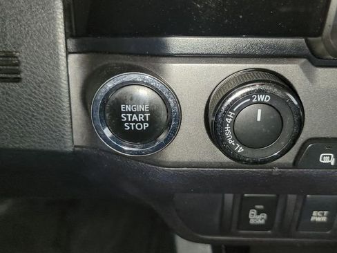 Used 2016 Toyota Tacoma TRD Sport w/ Premium & Technology Package image 23