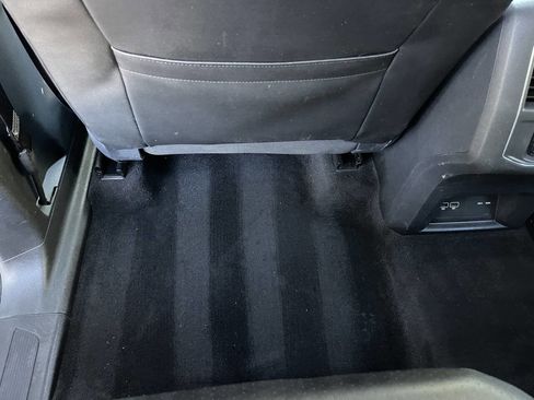 Used 2018 Volkswagen Atlas SEL image 12