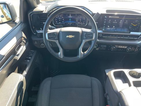 Used 2025 Chevrolet Silverado 1500 LT AWD/4WD image 2