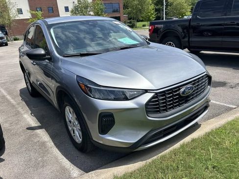 Certified 2023 Ford Escape Active AWD/4WD image 3