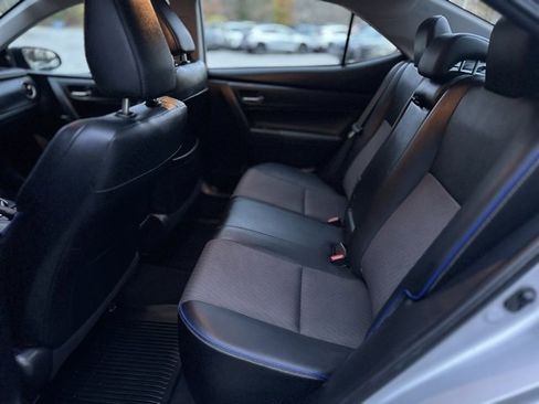 Used 2018 Toyota Corolla SE image 18