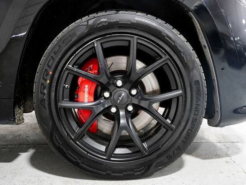 Used 2019 Jeep Grand Cherokee SRT w/ Trailer Tow Group IV AWD/4WD image 40