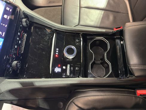 Used 2023 Jeep Grand Cherokee 4WD 4xe w/ Luxury Tech Group II image 18