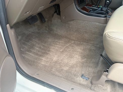 Used 2001 Toyota 4Runner SR5 image 7