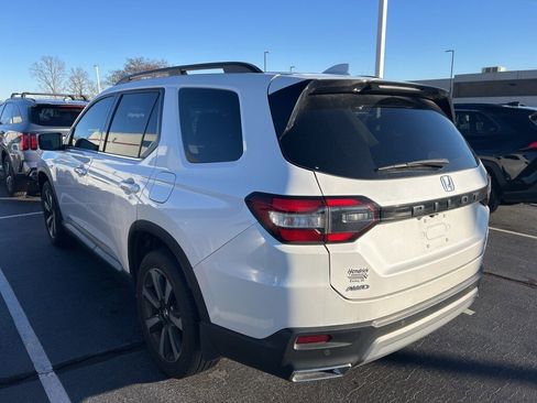 Used 2024 Honda Pilot Touring image 8