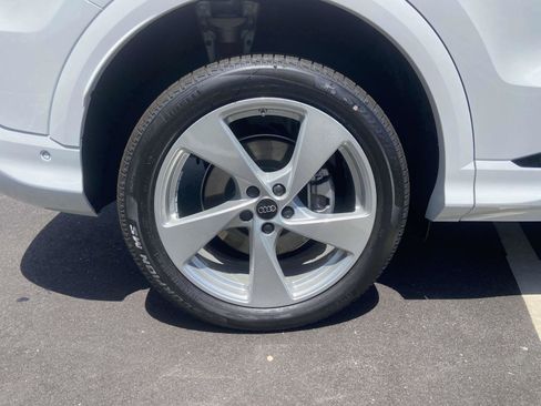 New 2025 Audi Q5 Premium Plus image 11