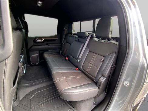 Used 2024 Chevrolet Silverado 1500 High Country AWD/4WD image 21