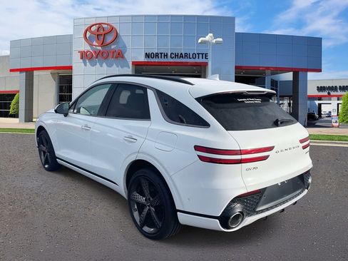 Used 2025 Genesis GV70 3.5T Sport w/ Sport Advanced Package image 8