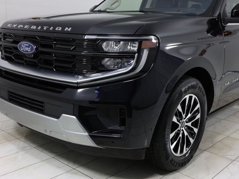Used 2025 Ford Expedition Platinum AWD/4WD image 54