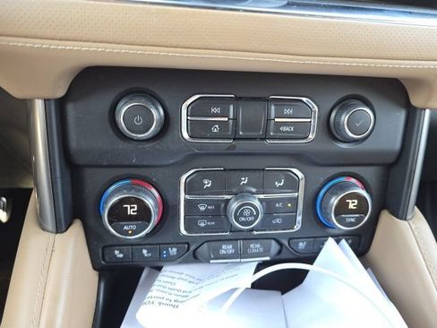 Used 2023 Chevrolet Suburban Premier w/ Max Trailering Package AWD/4WD image 11