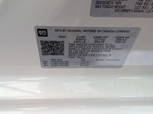 Certified 2025 Chevrolet Silverado 2500 LT w/ Convenience Package image 36