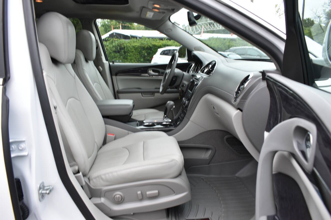 Used 2017 Buick Enclave Leather FWD image 8