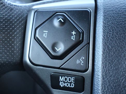 Used 2020 Toyota Tacoma TRD Off-Road image 24