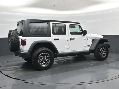 Used 2026 Jeep Wrangler Unlimited Rubicon AWD/4WD image 3