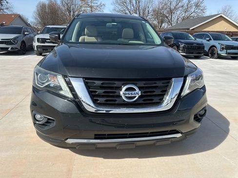 Used 2018 Nissan Pathfinder Platinum w/ Cargo Package FWD image 21
