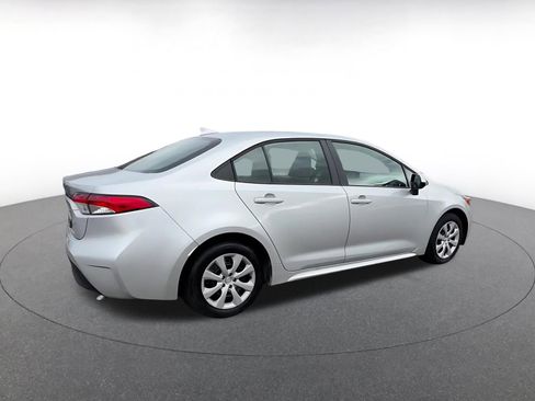 Used 2025 Toyota Corolla LE image 15