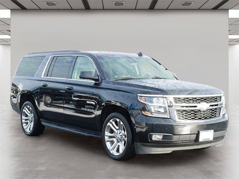 Used 2020 Chevrolet Suburban LT w/ Luxury Package image 1