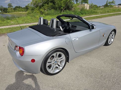 Used 2003 BMW Z4 3.0i image 6