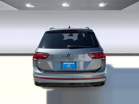 Used 2023 Volkswagen Tiguan SE R-Line image 9