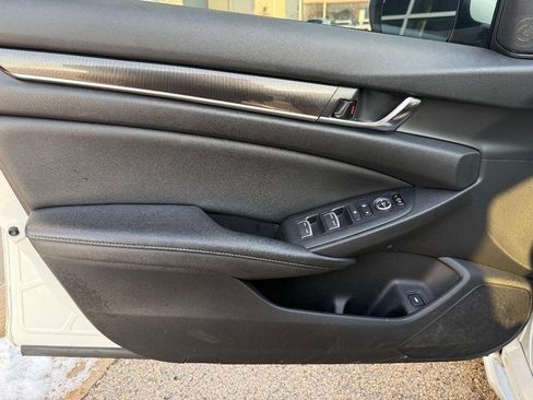 Used 2019 Honda Accord Sport image 19