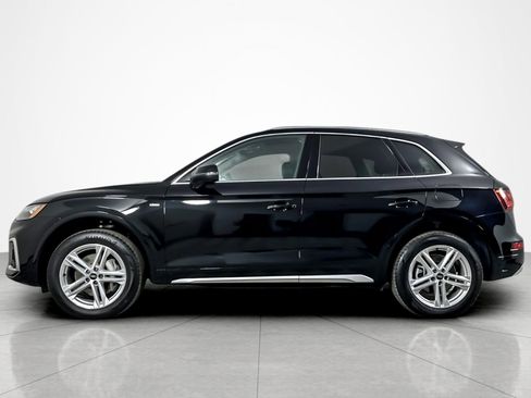 Used 2024 Audi Q5 e Premium Plus w/ Premium Plus Package image 2