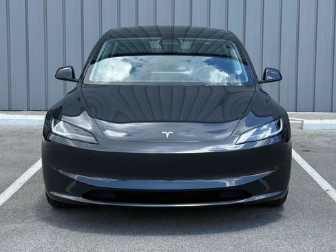 Used 2025 Tesla Model 3 RWD image 2