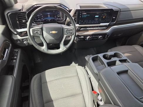 Used 2025 Chevrolet Silverado 2500 LT w/ Convenience Package AWD/4WD image 10