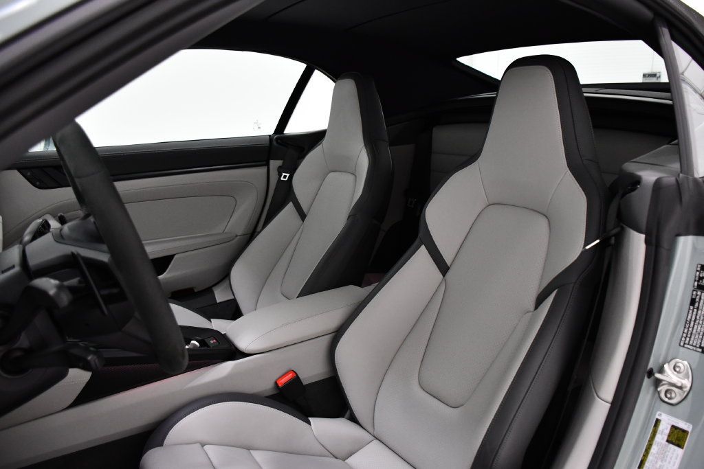 Used 2026 Porsche 911 Carrera GTS RWD image 19