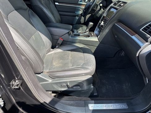 Used 2018 Ford Explorer Limited AWD/4WD image 23