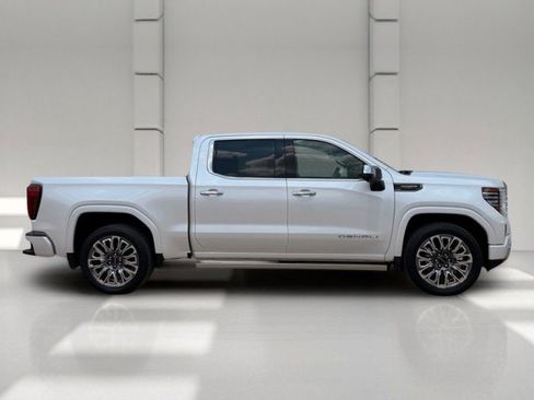 Used 2024 GMC Sierra 1500 Denali Ultimate AWD/4WD image 4