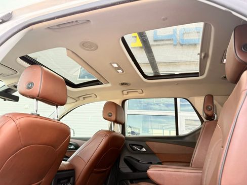 Used 2018 Chevrolet Traverse High Country AWD/4WD image 21