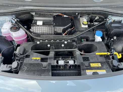 Certified 2025 Volkswagen ID.4 Pro S Plus AWD/4WD image 16