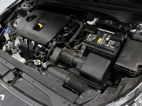 Used 2023 Kia Forte GT-Line w/ GT-Line Premium Package FWD image 18