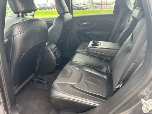 Used 2022 Jeep Cherokee Latitude Lux w/ Sun & Sound Group AWD/4WD image 34