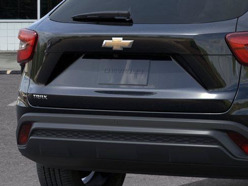 New 2026 Chevrolet Trax LS FWD image 14
