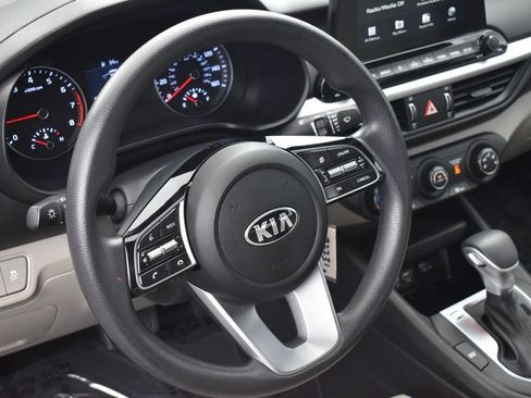 Used 2021 Kia Forte LXS FWD image 9