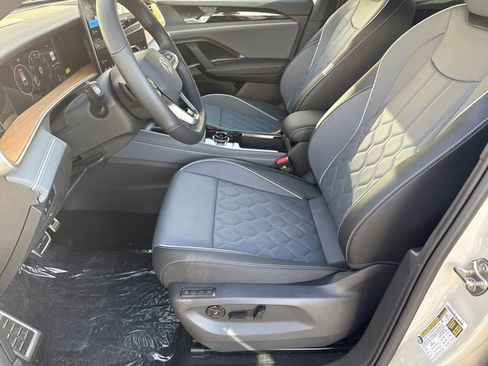 New 2026 Volkswagen Tiguan SEL R-Line image 31